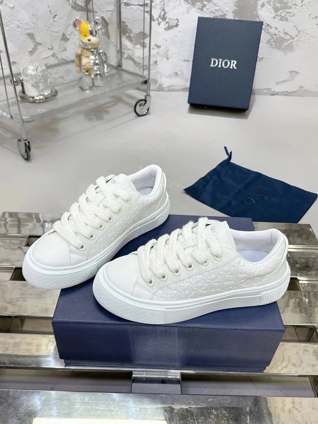 Dior Sneakers B33 low-top lace-up with Oblique panels image 4