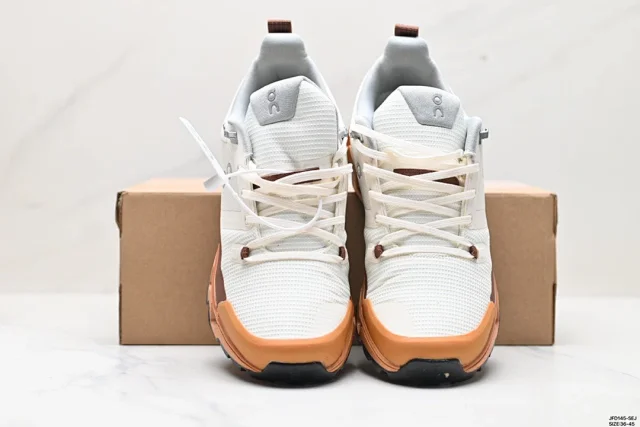 On Sneakers Cloudwander Waterproof product detail image 8