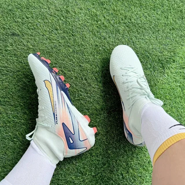 Nike Sneakers Superfly 10 high-top football cleats product detail image 2