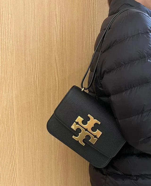 Tory Burch Crossbody Bags Double T Logo Pebbled Flap Bag product detail image 4