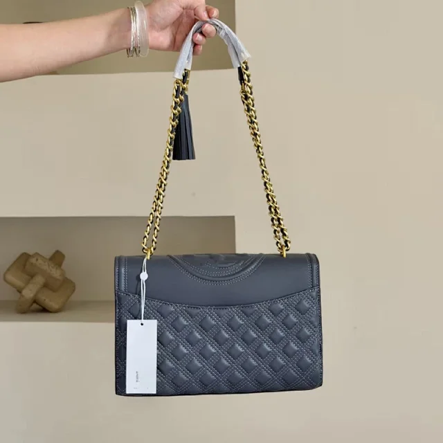 Tory Burch Shoulder Bags Quilted flap bag with chain strap and tassel product detail image 13