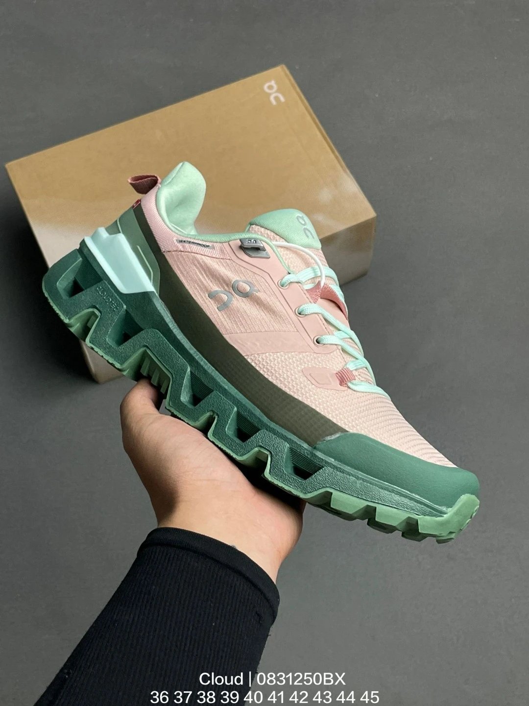 On Sneakers Cloudwander Waterproof — 1