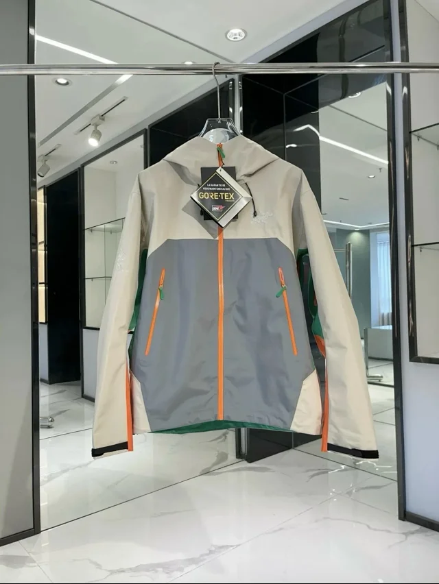 Arc'teryx Jackets Hooded color-block shell jacket with zip pockets product detail image 3