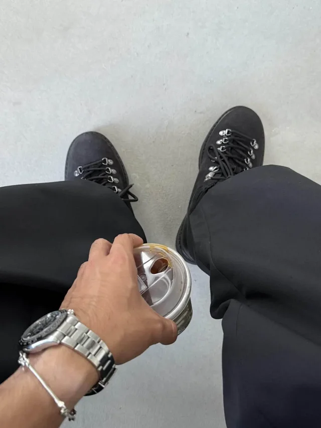Unbranded Leather Shoes Low-Top Lace-Up with Metal D-Ring Eyelets and Lug Sole product detail image 3