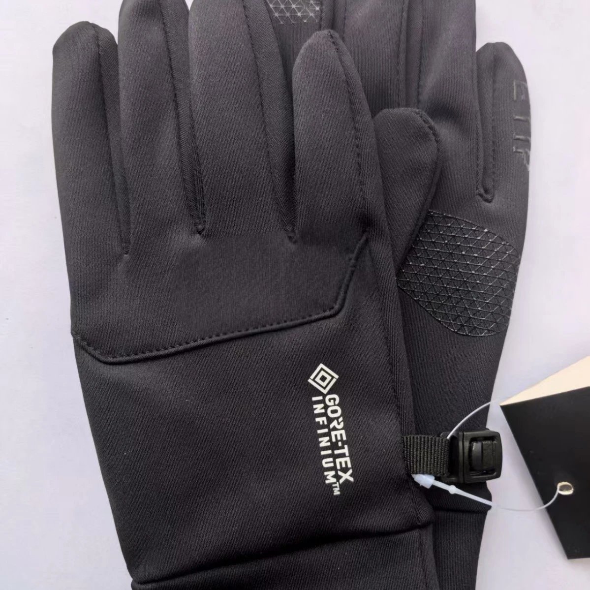GORE-TEX Gloves INFINIUM touchscreen with non-slip palm grip and adjustable wrist buckle image 5