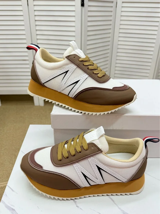 Moncler Sneakers Low-top lace-up with serrated sole product detail image 9