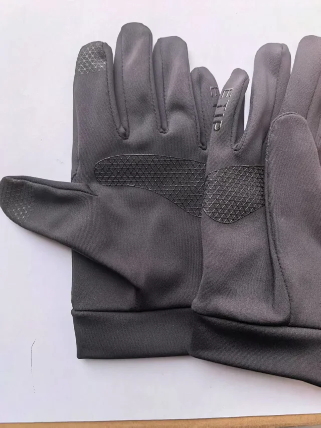 GORE-TEX Gloves INFINIUM touchscreen with non-slip palm grip and adjustable wrist buckle product detail image 9
