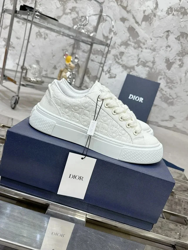 Dior Sneakers B33 low-top lace-up with Oblique panels product detail image 2