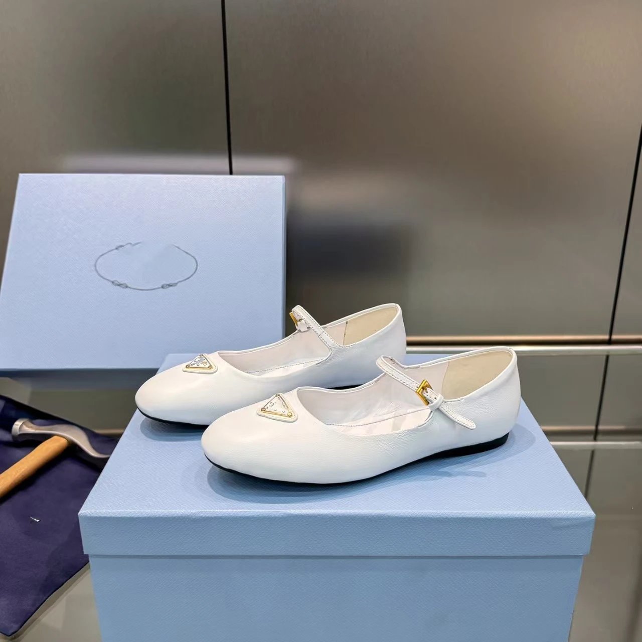 Prada Casual Shoes Mary Jane ballet flats with triangle logo plaque — 04