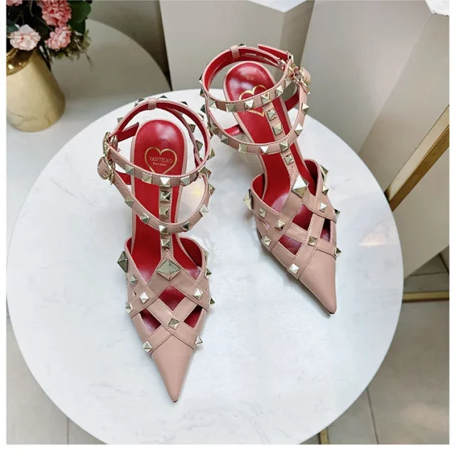 Valentino Garavani Sandals Rockstud pointed-toe caged ankle-strap high-heel product detail image 17