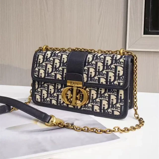 Dior Crossbody Bags Flap Chain Bag product detail image 5