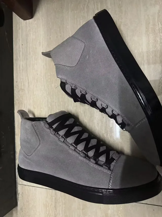 Unbranded Sneakers High-Top Lace-Up with Metal Eyelets product detail image 5