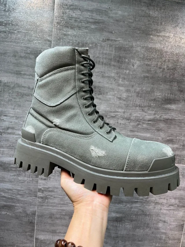 Unbranded Boots Lace-Up Ankle with Lug Soles product detail image 2