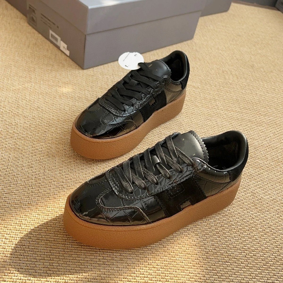 Hogan Sneakers Low-Top Platform with H Side Logo image 6