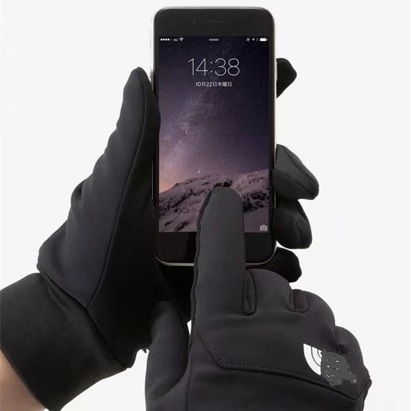 GORE-TEX Gloves INFINIUM touchscreen with non-slip palm grip and adjustable wrist buckle image 4