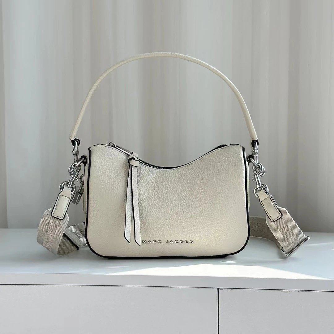 Marc Jacobs Shoulder Bags Pebbled Zip Hobo — Small size, off-white 23/16/8 cm