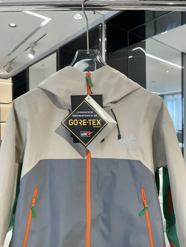 Arc'teryx Jackets Hooded color-block shell jacket with zip pockets product detail image 5