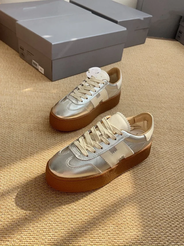 Hogan Sneakers Low-Top Platform with H Side Logo product detail image 26