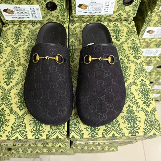 Gucci Slippers GG Monogram Horsebit Mules product detail image 5