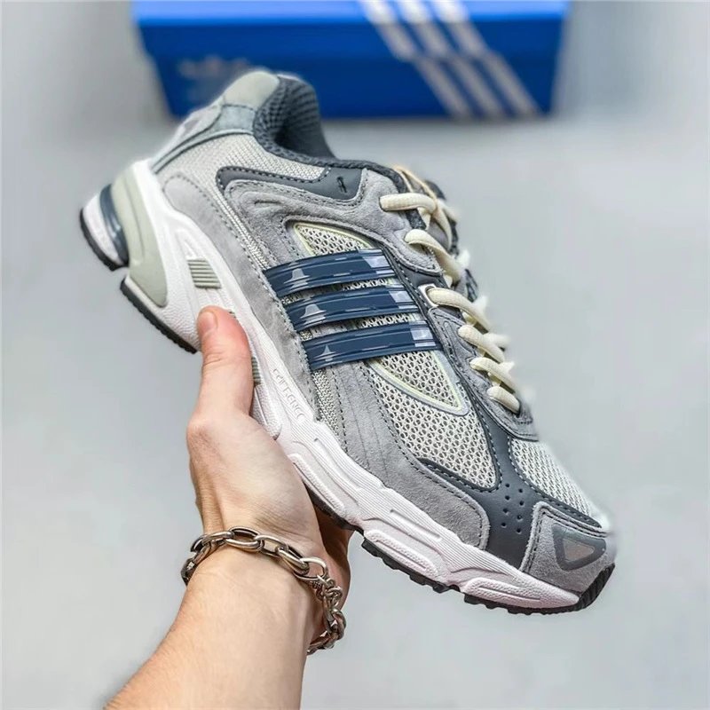 Adidas Sneakers Response CL — 9