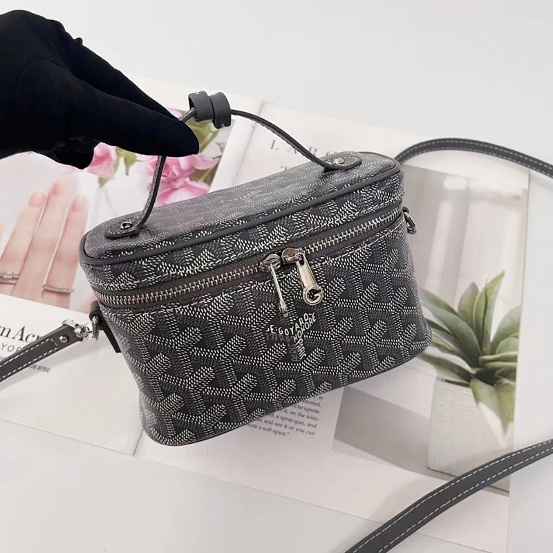 Goyard Crossbody Bags Monogram Zip Cosmetic Case — gray
