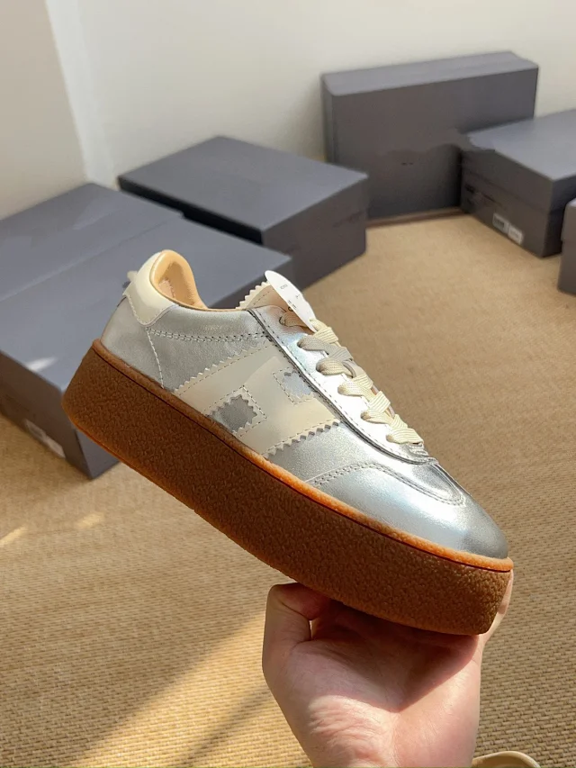 Hogan Sneakers Low-Top Platform with H Side Logo product detail image 2