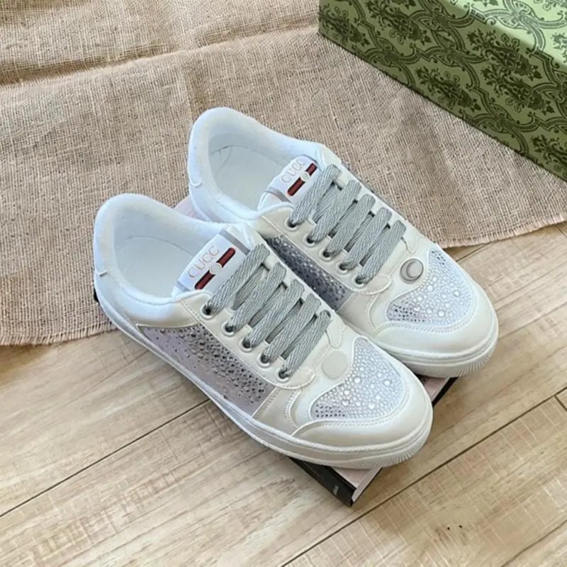 Gucci Sneakers Screener low-top lace-up with Web stripes and GG pattern panels — White drilling surface