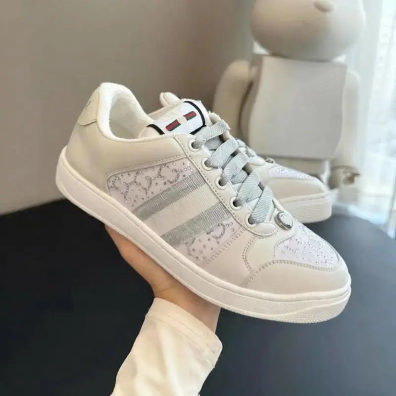 Gucci Sneakers Screener low-top lace-up with Web stripes and GG pattern panels — White silver diamond