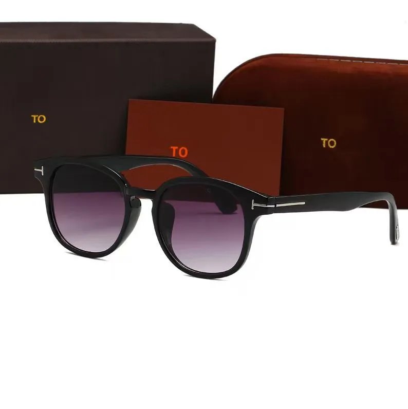 Tom Ford Eyewear Square-frame sunglasses with T-shaped metal temple accents image 2
