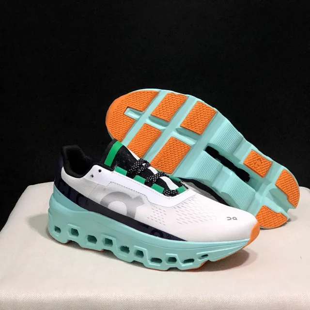 On Sneakers Cloudmonster product detail image 3