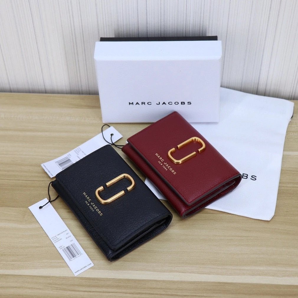 Marc Jacobs Wallets & Card Holders Compact bifold wallet with gold Double J hardware image 2
