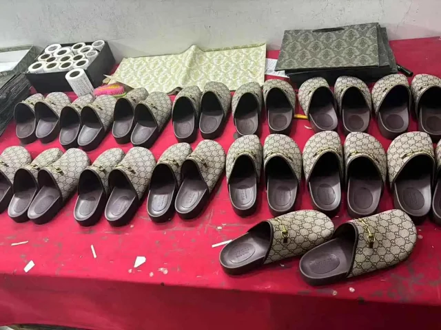 Gucci Slippers GG Monogram Horsebit Mules product detail image 1