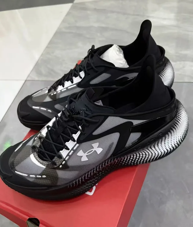 Under Armour Sneakers Flow-cushioned low-top lace-up product detail image 11