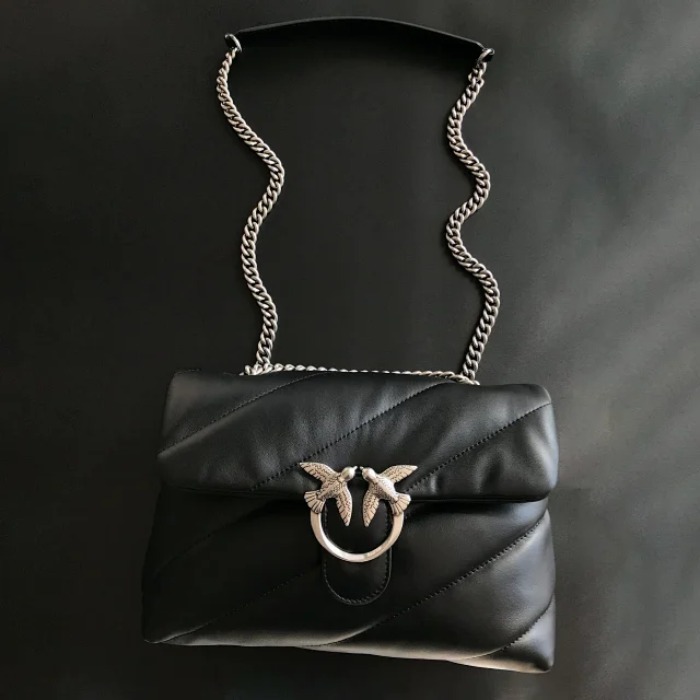 Pinko Crossbody Bags Padded quilted bag with double-bird clasp and chain strap product detail image 25