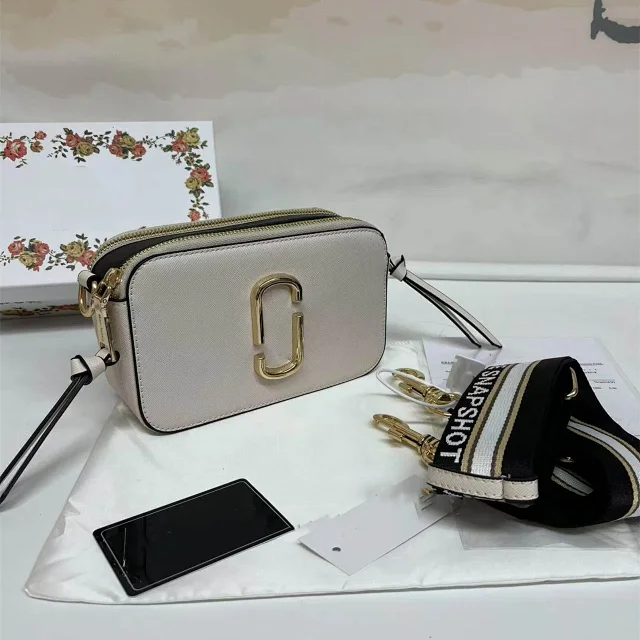 Marc Jacobs Crossbody Bags Snapshot camera bag with double-J hardware and wide logo strap product detail image 3