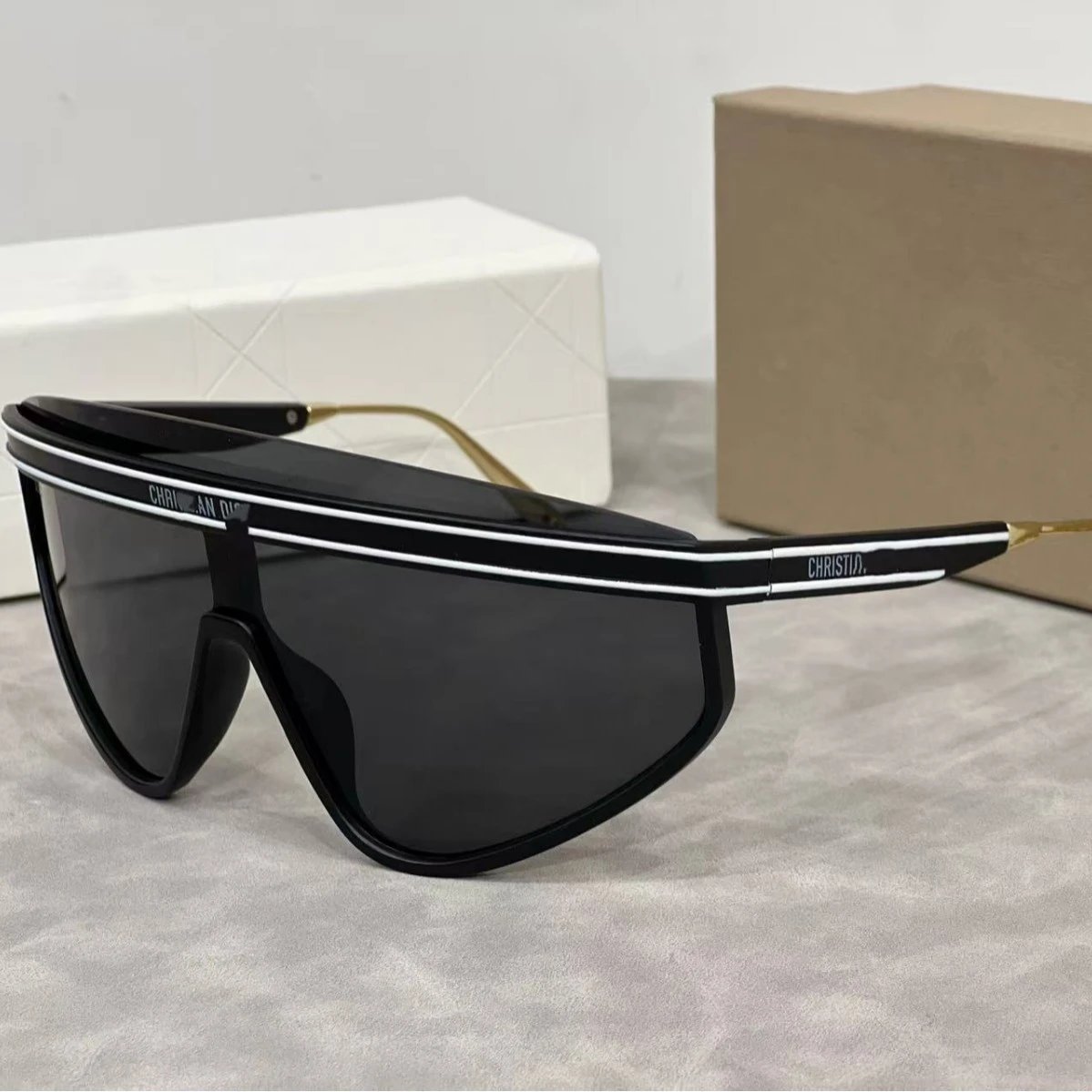 Dior Eyewear Oversized shield sunglasses with logo-print lens image 2