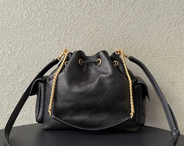 Tory Burch Shoulder Bags Quilted Drawstring Bucket Bag product detail image 2