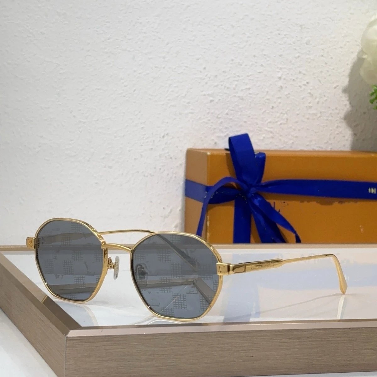 Louis Vuitton Eyewear Z2193U Geometric Metal-Frame Sunglasses image 2