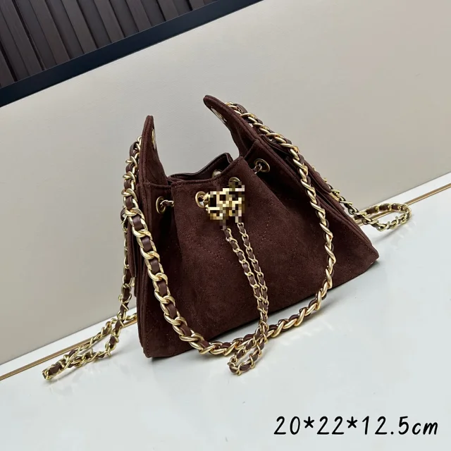 Unbranded Shoulder Bags Quilted drawstring chain bag product detail image 2