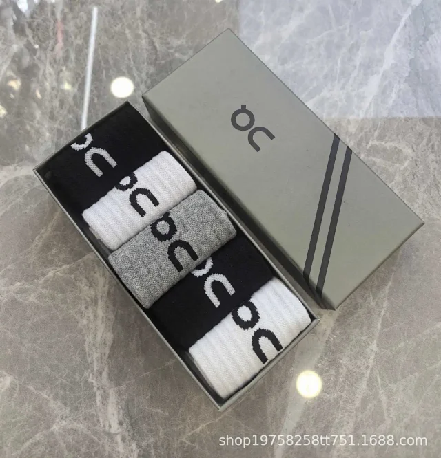 On Socks 5-Pair Logo Crew product detail image 12