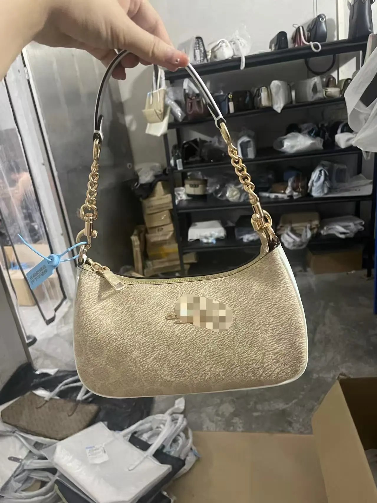 Coach Shoulder Bags Signature canvas chain-strap bag — Khakis White Airplane Gift Box Gift Bag》