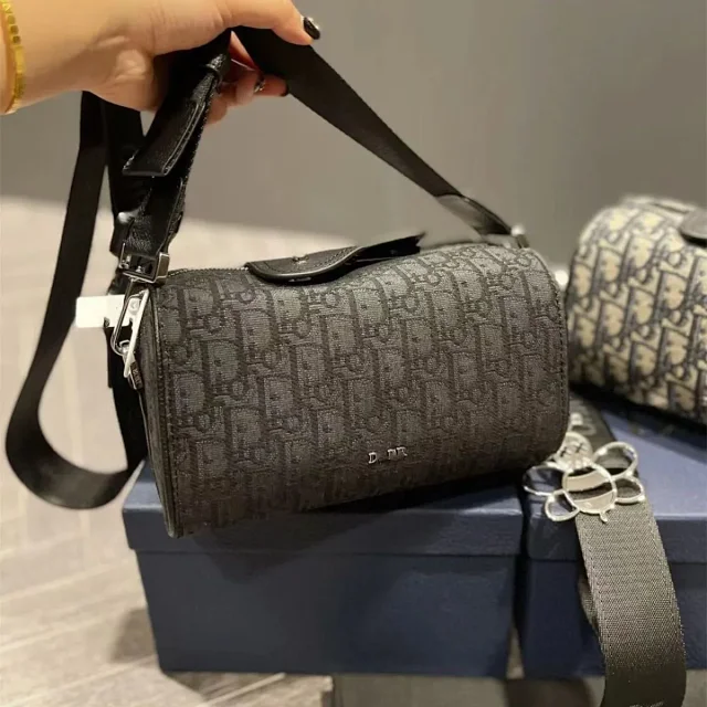 Dior Crossbody Bags Cylindrical Oblique Canvas Bag product detail image 2
