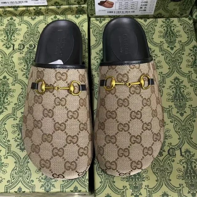 Gucci Slippers GG Monogram Horsebit Mules product detail image 2