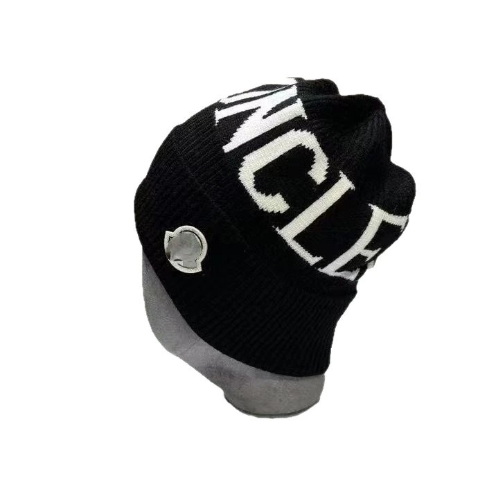 Moncler Hats Knitted logo-letter beanie image 5