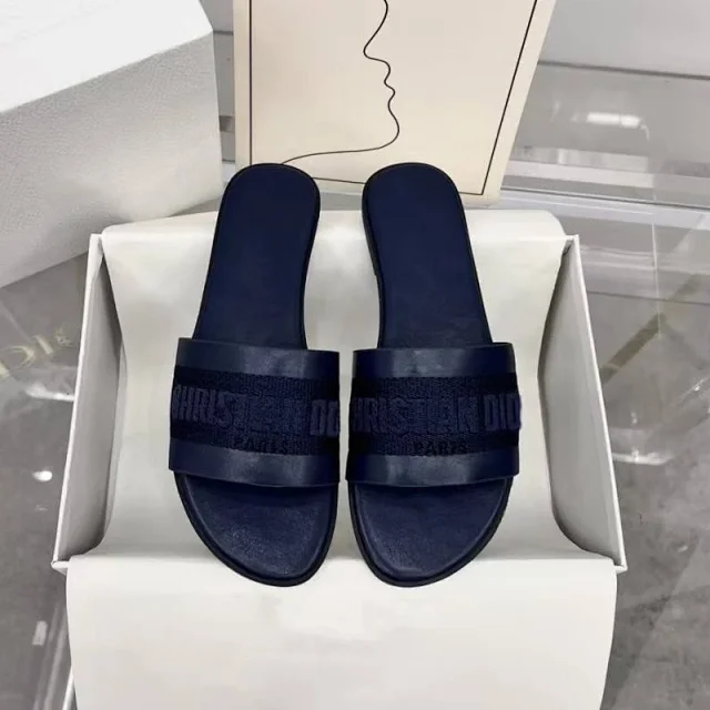 Christian Dior Sandals Flat slide with embroidered logo strap product detail image 4