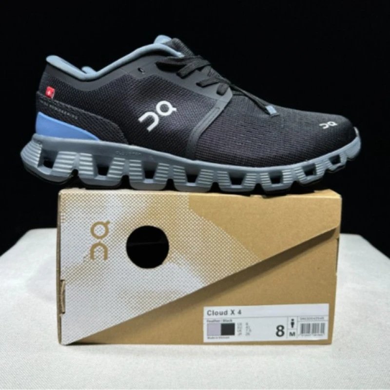On Sneakers Cloud X 4 low-top running image 3