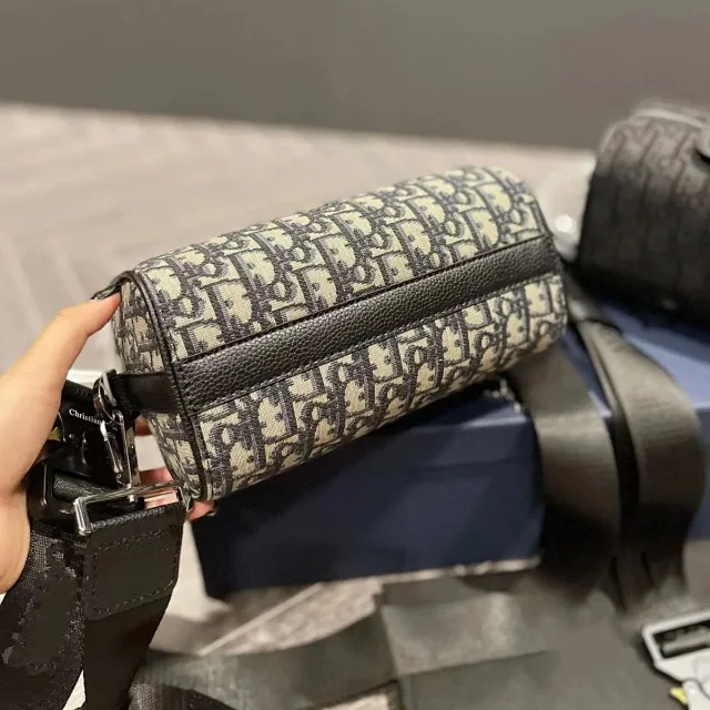 Dior Crossbody Bags Cylindrical Oblique Canvas Bag product detail image 8