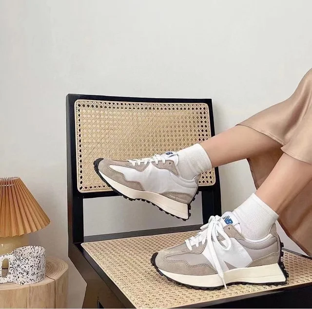 New Balance Sneakers 327 Retro product detail image 16
