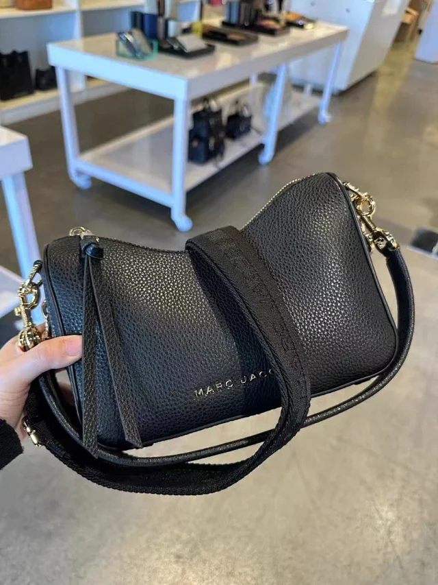 Marc Jacobs Shoulder Bags Pebbled Zip Hobo product detail image 2