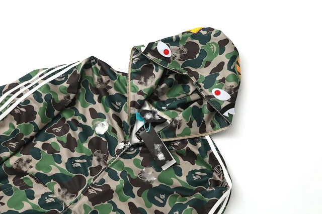 BAPE Jackets Camouflage Shark Full-Zip Hooded Jacket product detail image 6